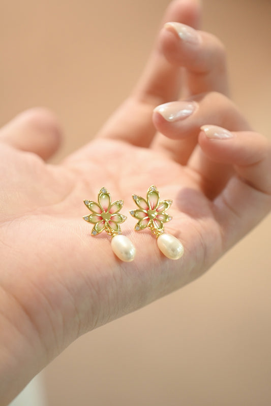 Earring | Enamel and White Topaz