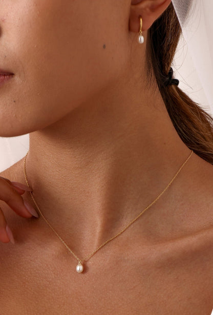 14K Gold Filled Pearl Earrings - Ariel